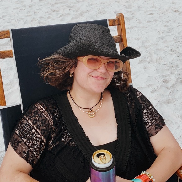 Meet the Posher Other - Meet your Posher, Grace